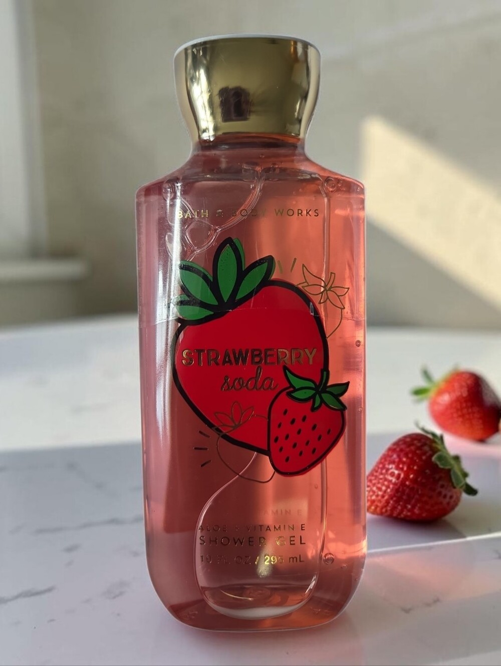 Bath & Body Works Strawberry Soda Shower Gel 10 oz Aloe + Vitamin E New